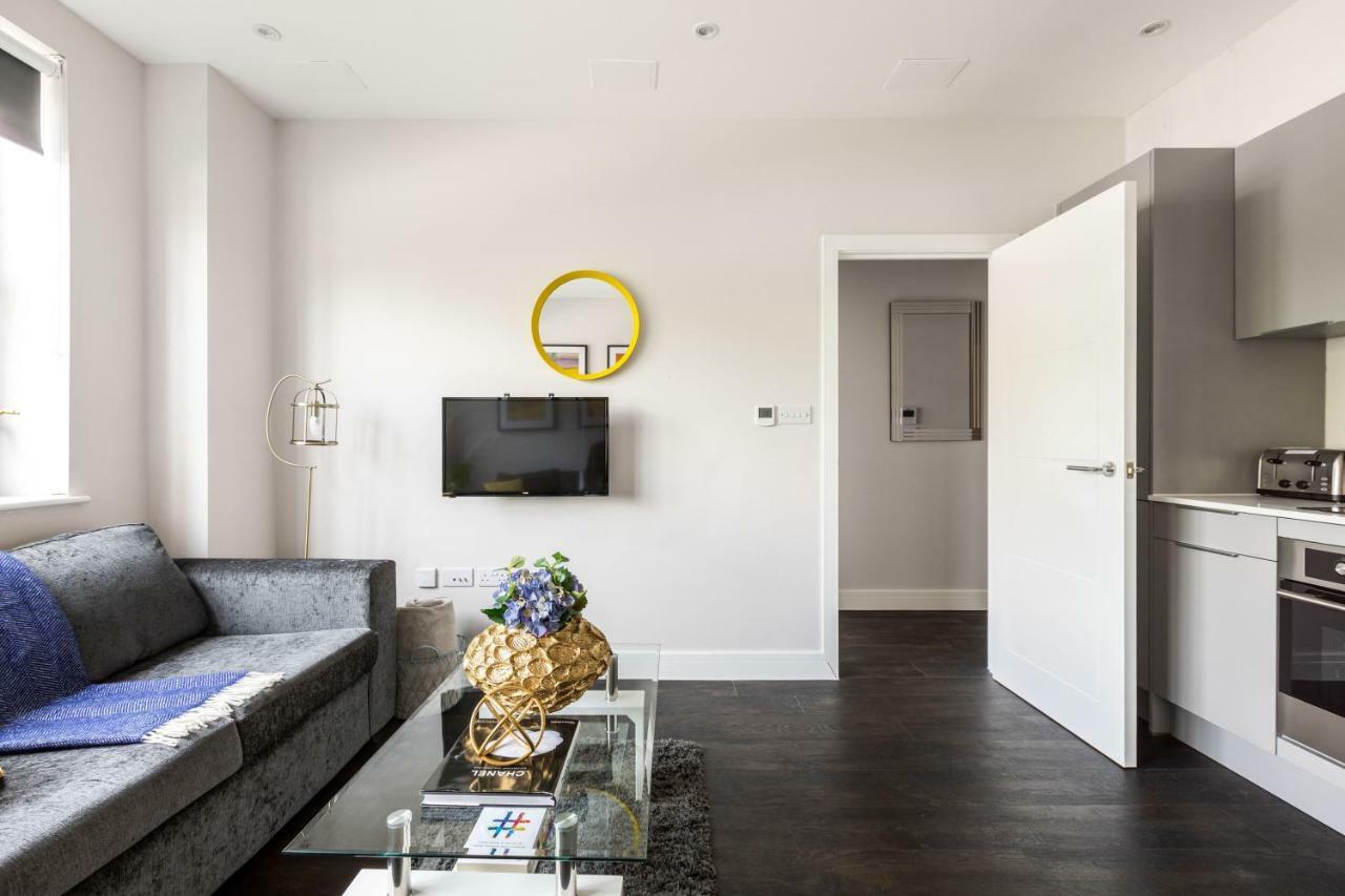 Homely - Watford Premier Apartments Екстериор снимка